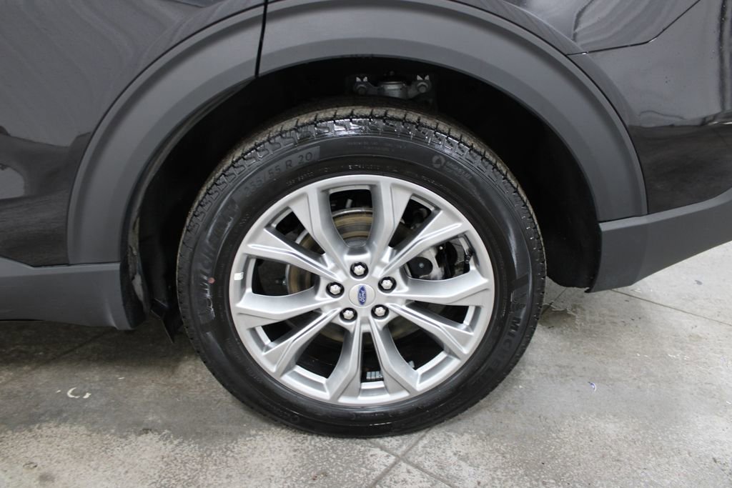 Used 2023 Ford Explorer Limited image 40