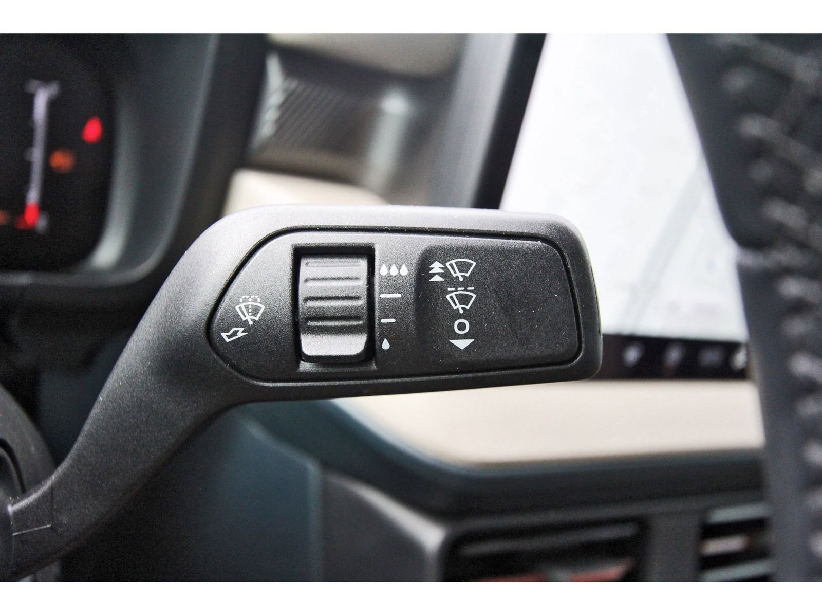 Used 2025 Ford Maverick Lariat image 21