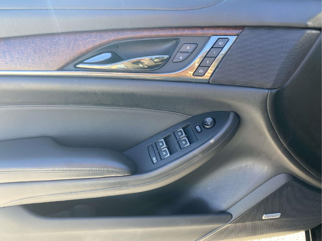 Used 2019 Cadillac CTS Luxury RWD image 16