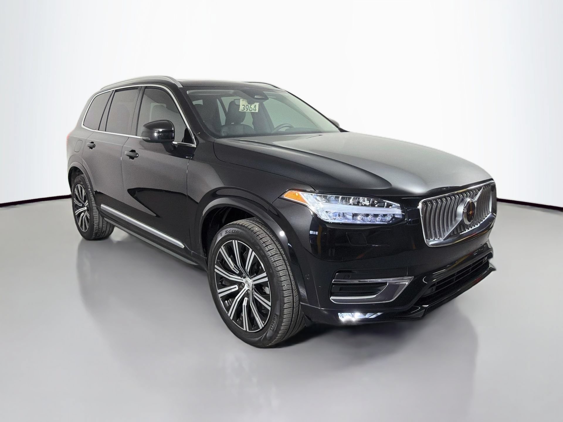 Certified 2024 Volvo XC90 B5 Plus AWD/4WD image 3