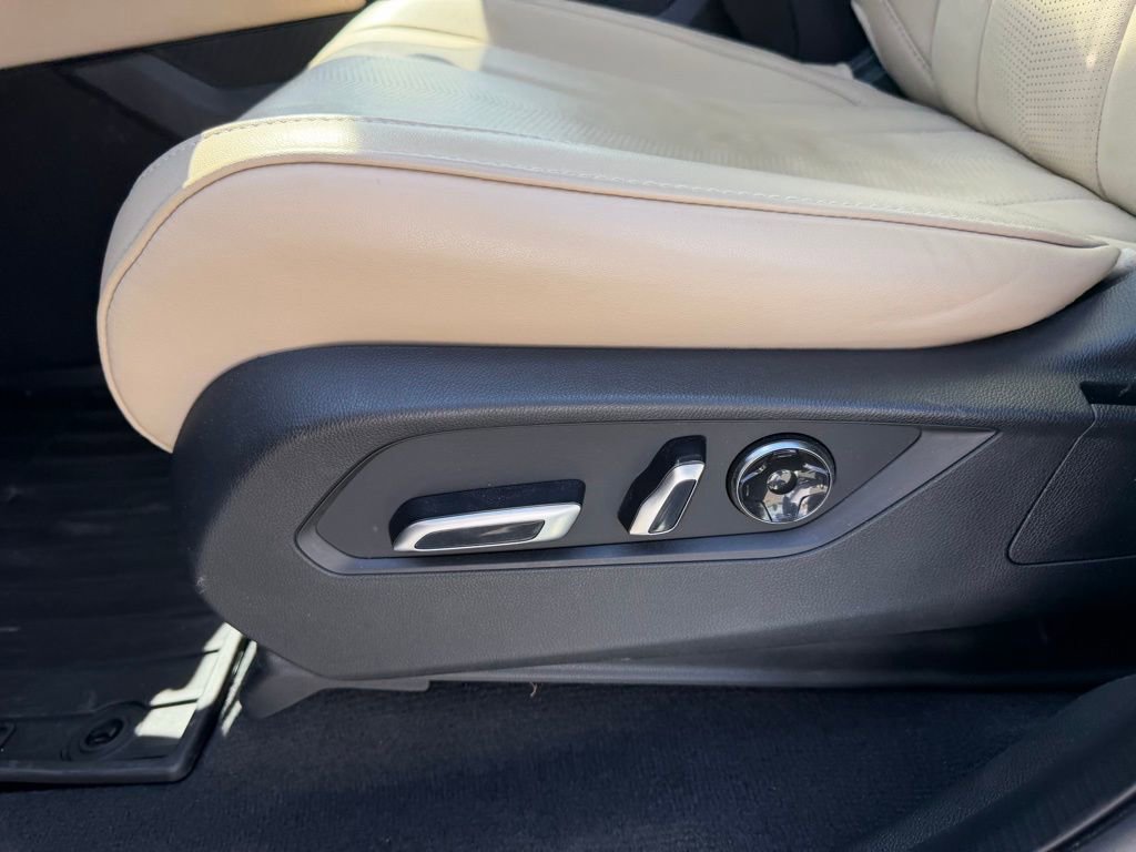 Used 2025 Acura MDX SH-AWD w/ Technology Package image 16