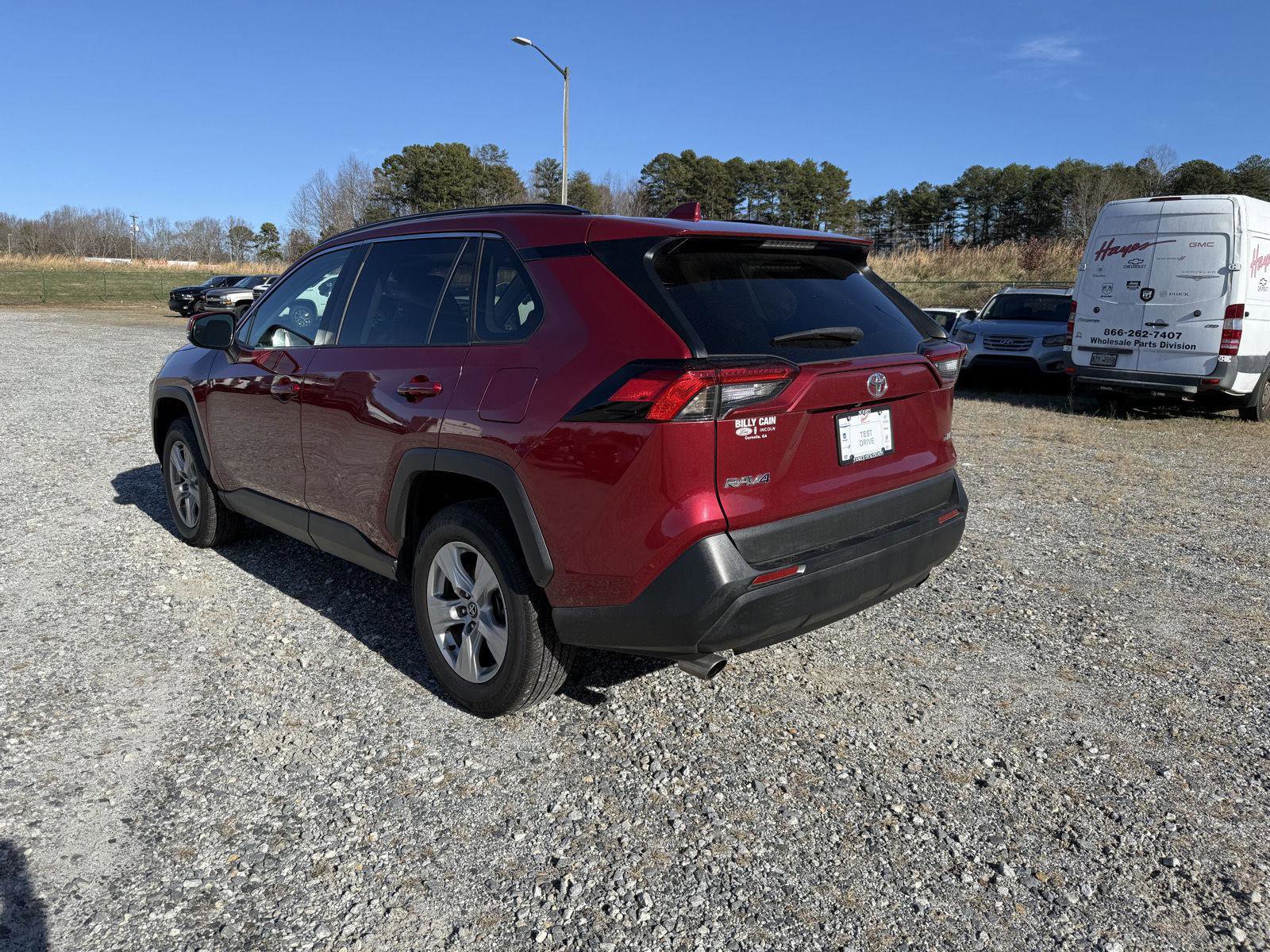 Used 2020 Toyota RAV4 XLE image 3