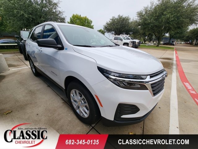 Used 2024 Chevrolet Equinox LS w/ LS Convenience Package