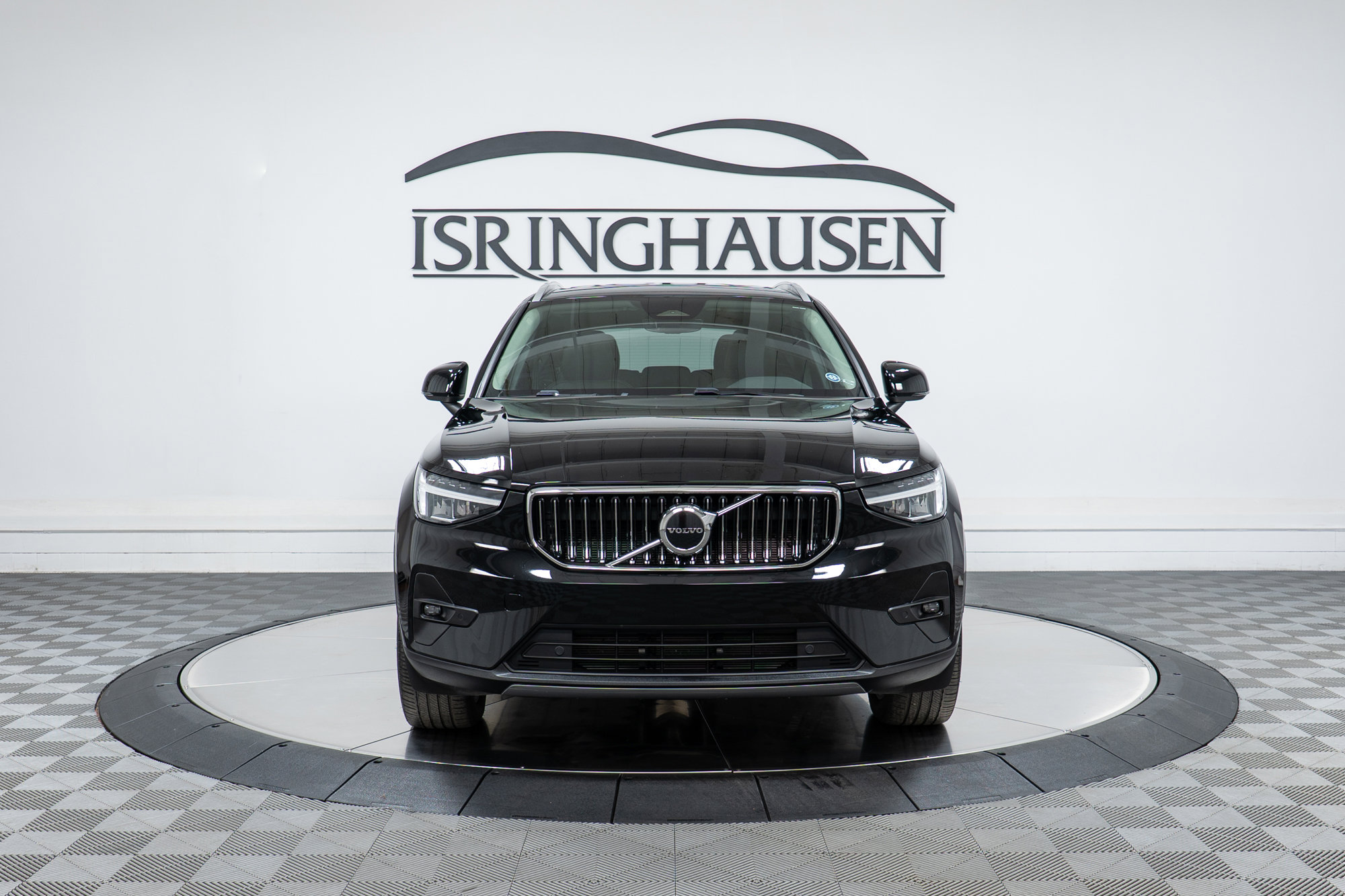 Used 2023 Volvo XC40 B5 Plus w/ Protection Package Premier image 2