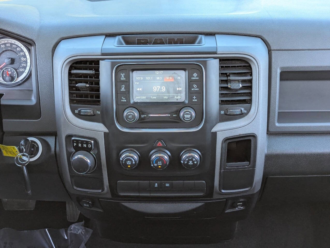 Used 2015 RAM 1500 Express image 16