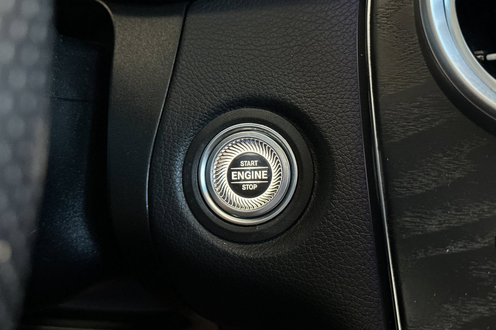 Used 2021 Mercedes-Benz GLC 300 4MATIC Coupe image 21