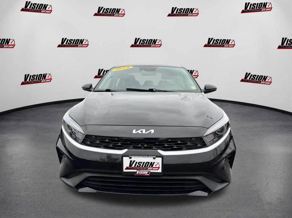 Certified 2024 Kia Forte LXS w/ LXS Technology Package video 2