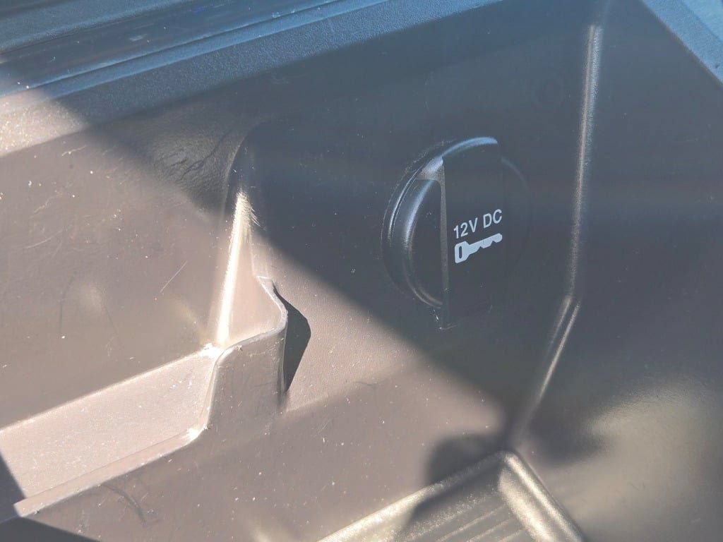 Used 2014 RAM 1500 Laramie w/ Convenience Group AWD/4WD image 30