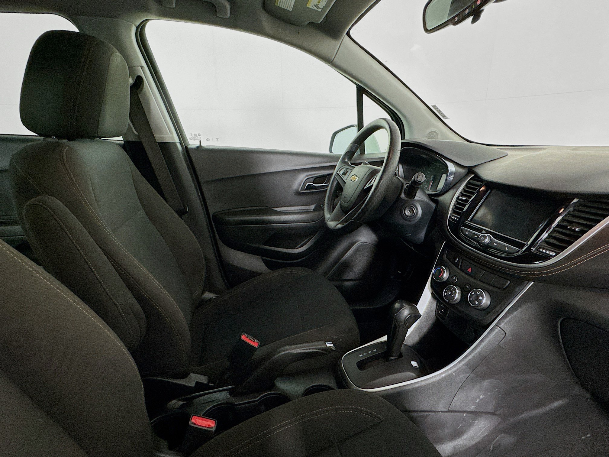 Used 2021 Chevrolet Trax LS w/ Tint and Cruise Package FWD image 47