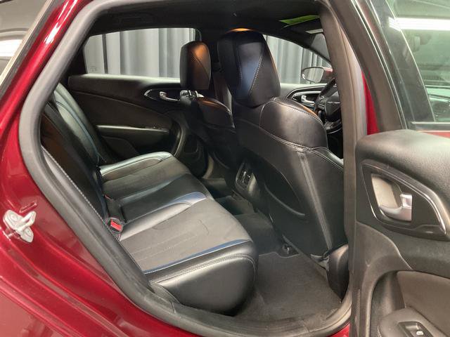 Used 2015 Chrysler 200 S w/ Comfort Group FWD image 9