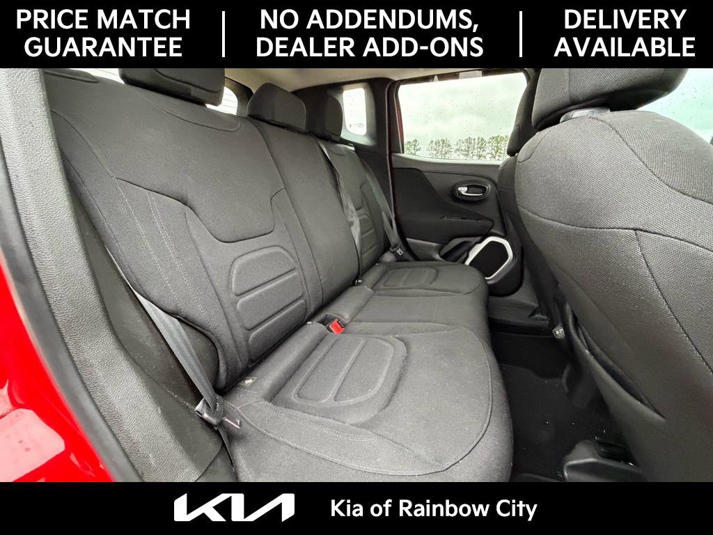 Used 2018 Jeep Renegade Latitude image 19