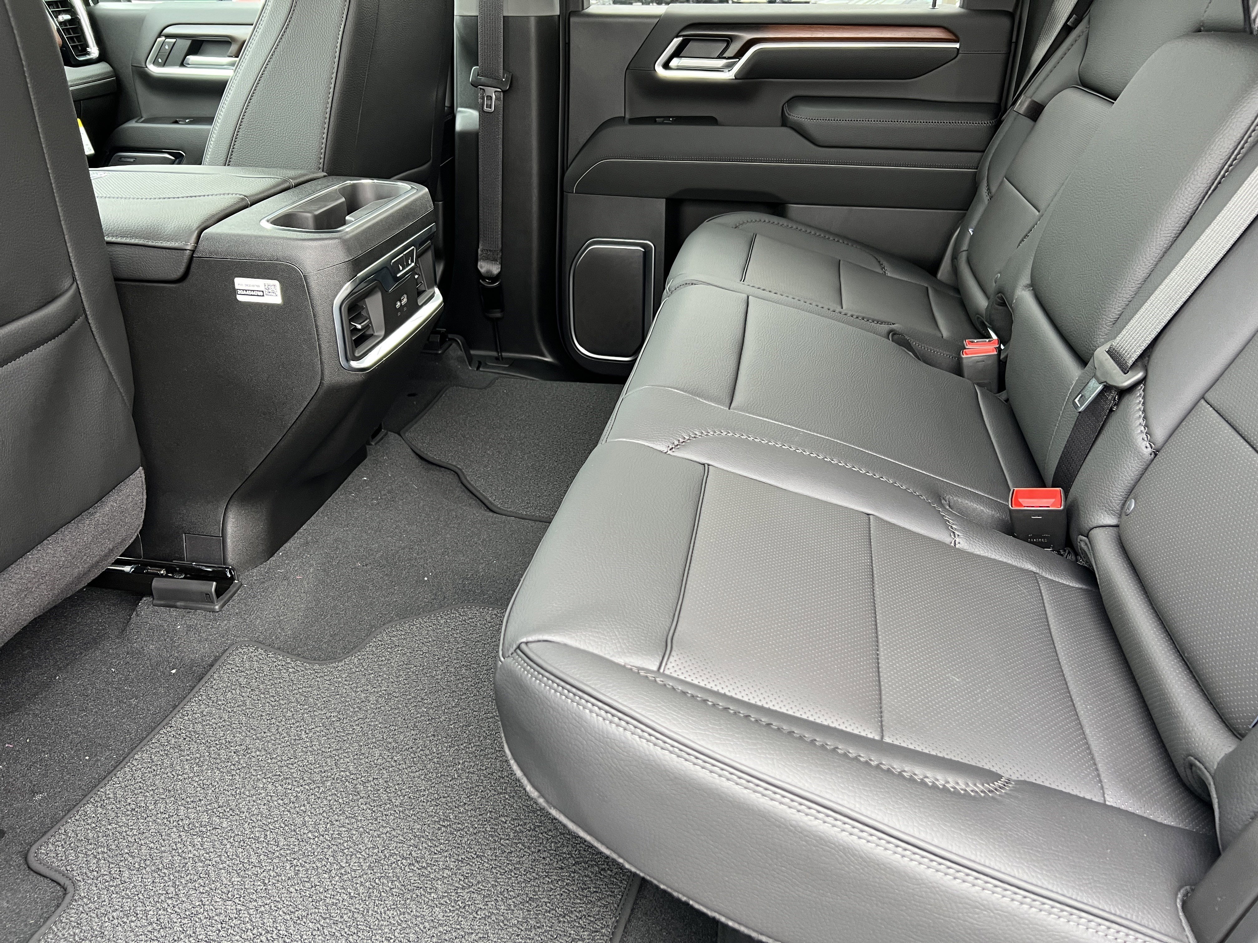 New 2026 GMC Sierra 2500 Denali w/ Denali Reserve Package image 17