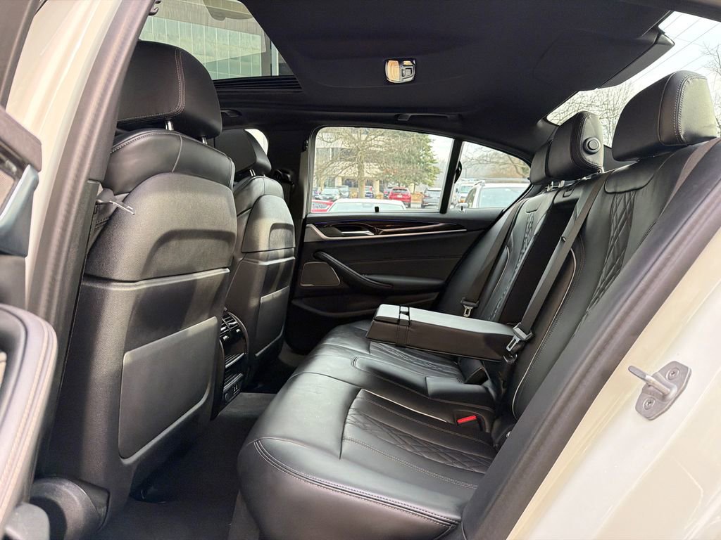 Used 2023 BMW M550i xDrive w/ Executive Package image 16