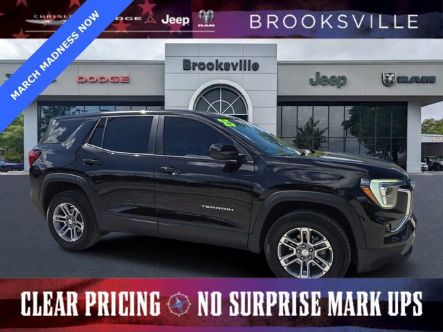 Used 2025 GMC Terrain Elevation image 1