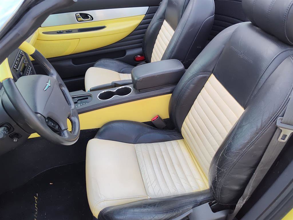 Used 2002 Ford Thunderbird Deluxe image 8