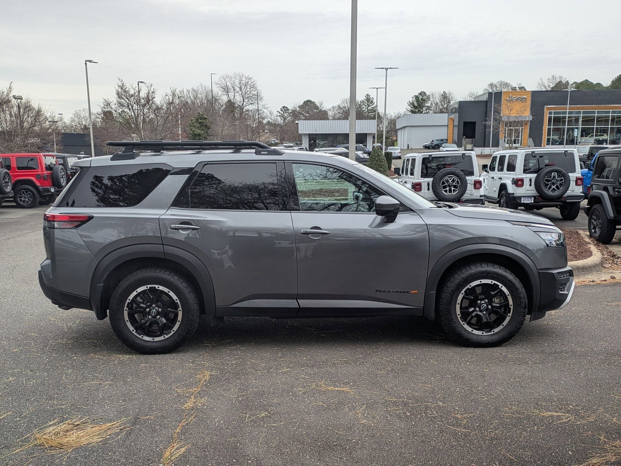 Used 2024 Nissan Pathfinder Rock Creek image 4
