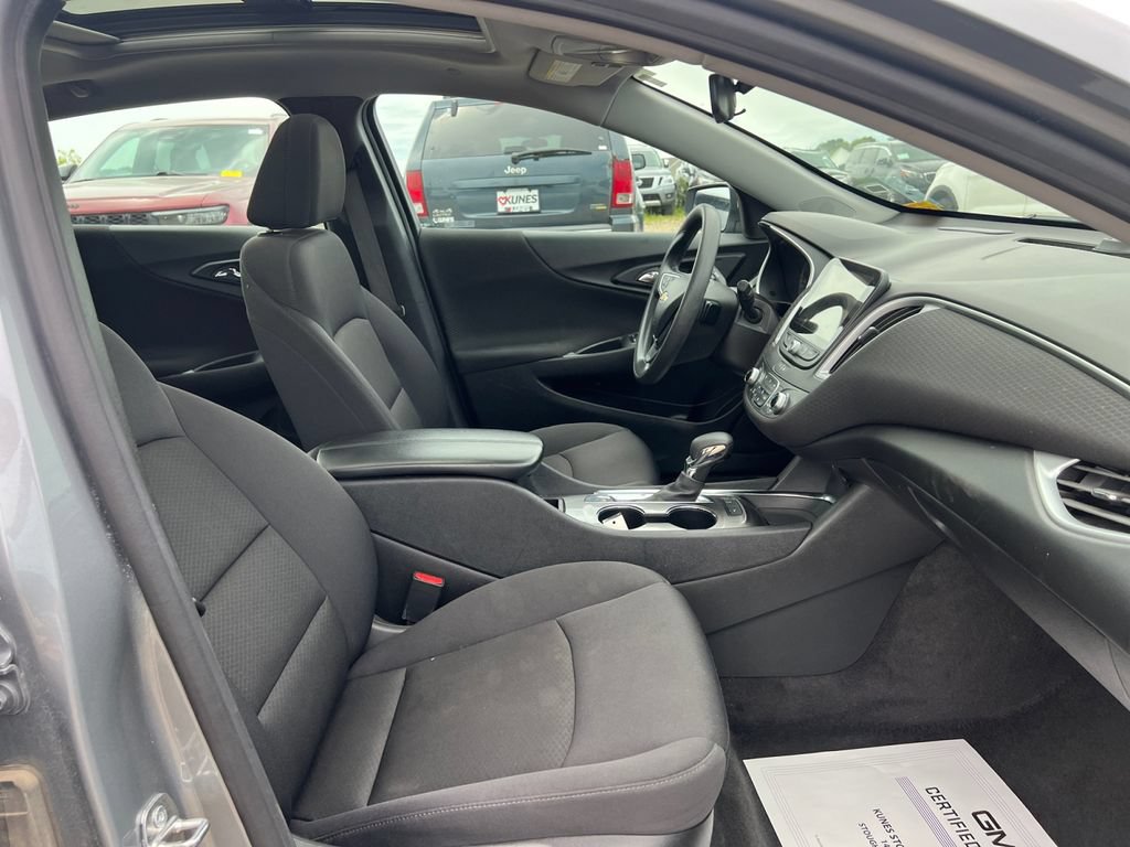 Used 2024 Chevrolet Malibu LT FWD image 34