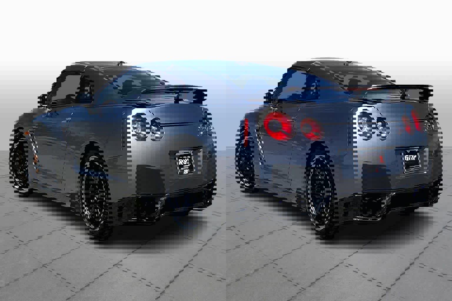 Used 2012 Nissan GT-R Black Edition image 12