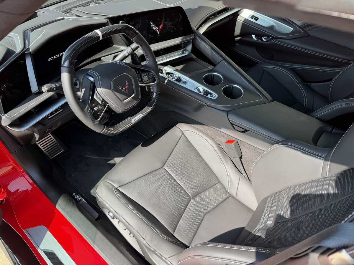 Used 2026 Chevrolet Corvette Z06 RWD image 11