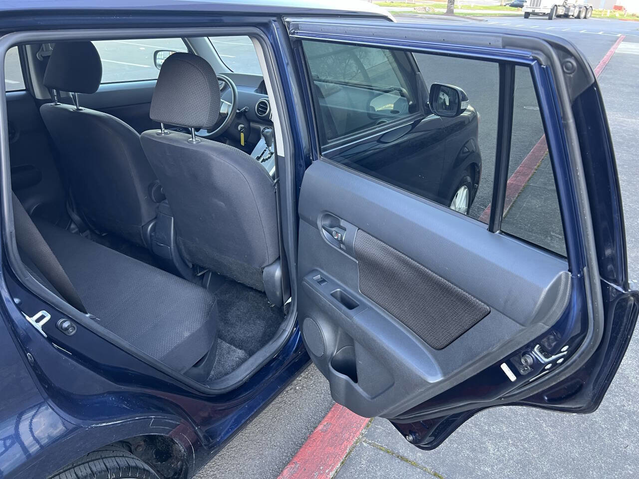 Used 2008 Scion xB image 9