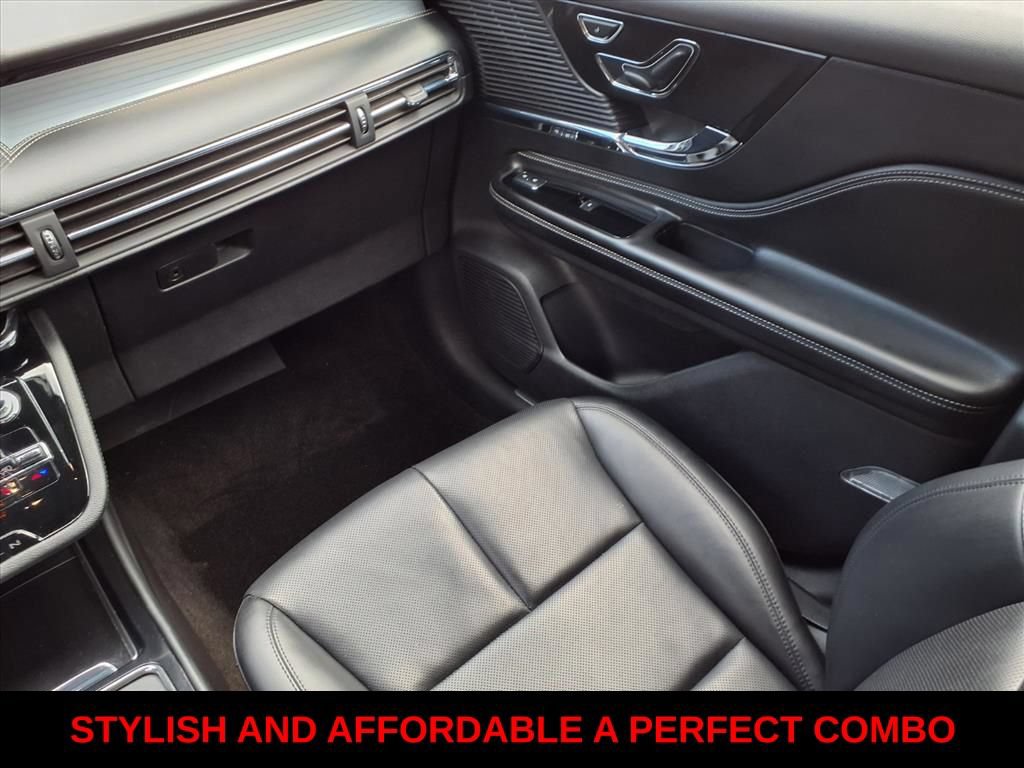 Used 2022 Lincoln Corsair AWD w/ Equipment Group 101A image 10