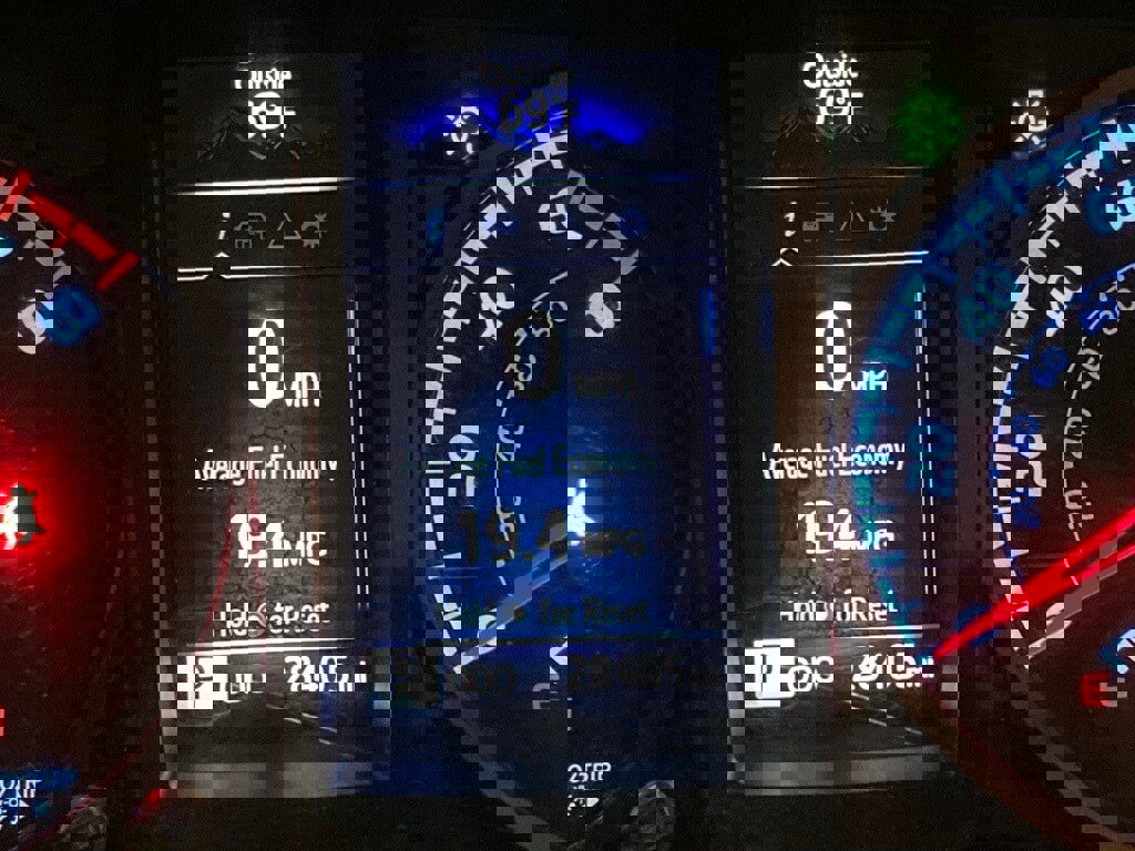 Certified 2022 Toyota Tacoma SR image 15