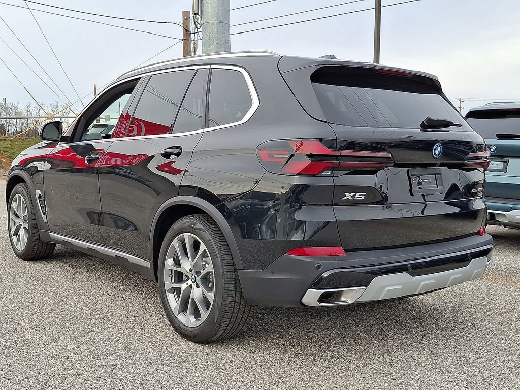 New 2026 BMW X5 xDrive50e w/ Premium Package image 6