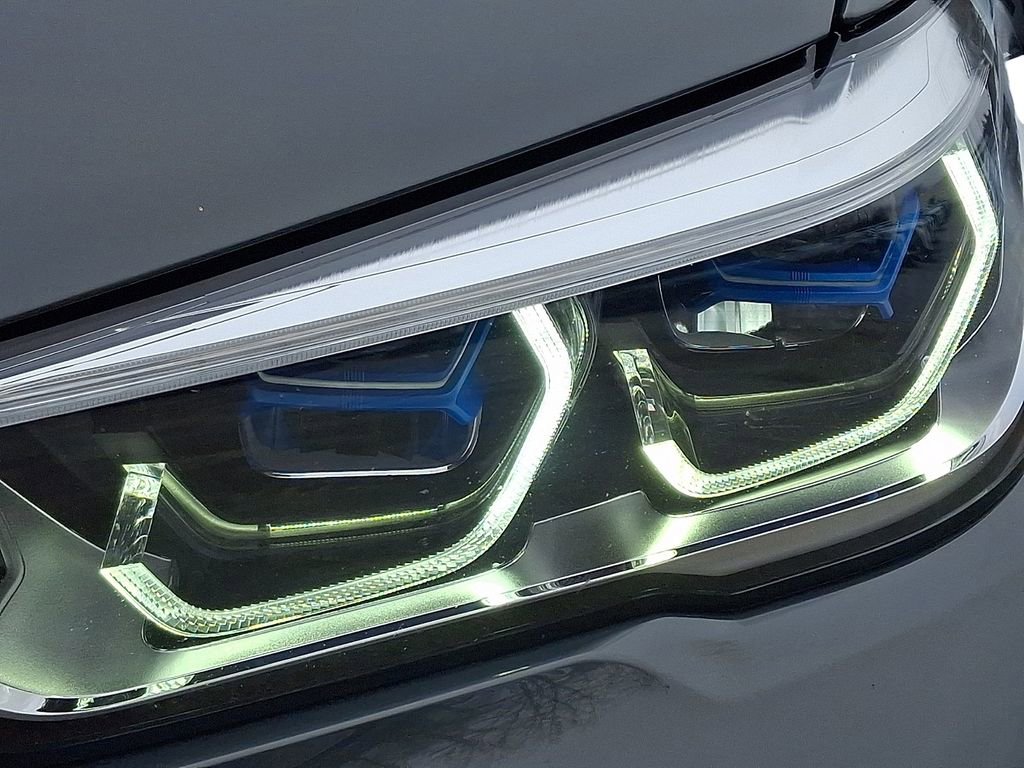 Used 2021 BMW X5 M50i w/ Executive Package image 10