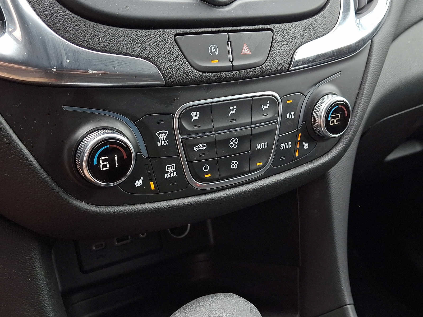 Certified 2024 Chevrolet Equinox LT AWD/4WD image 14