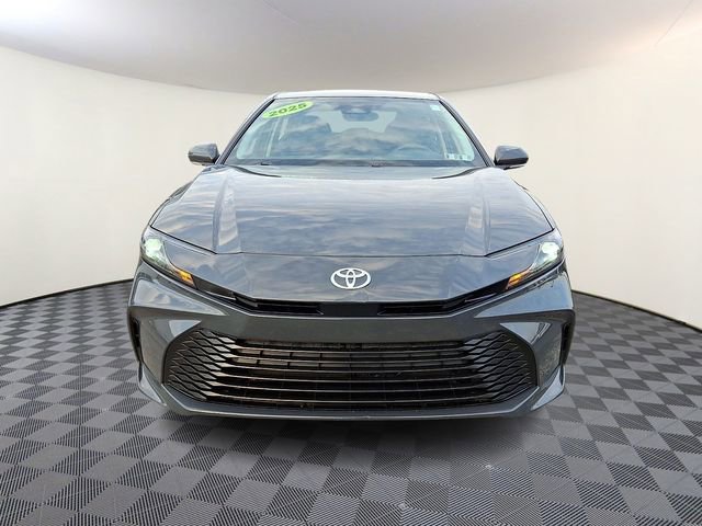 Used 2025 Toyota Camry LE image 2