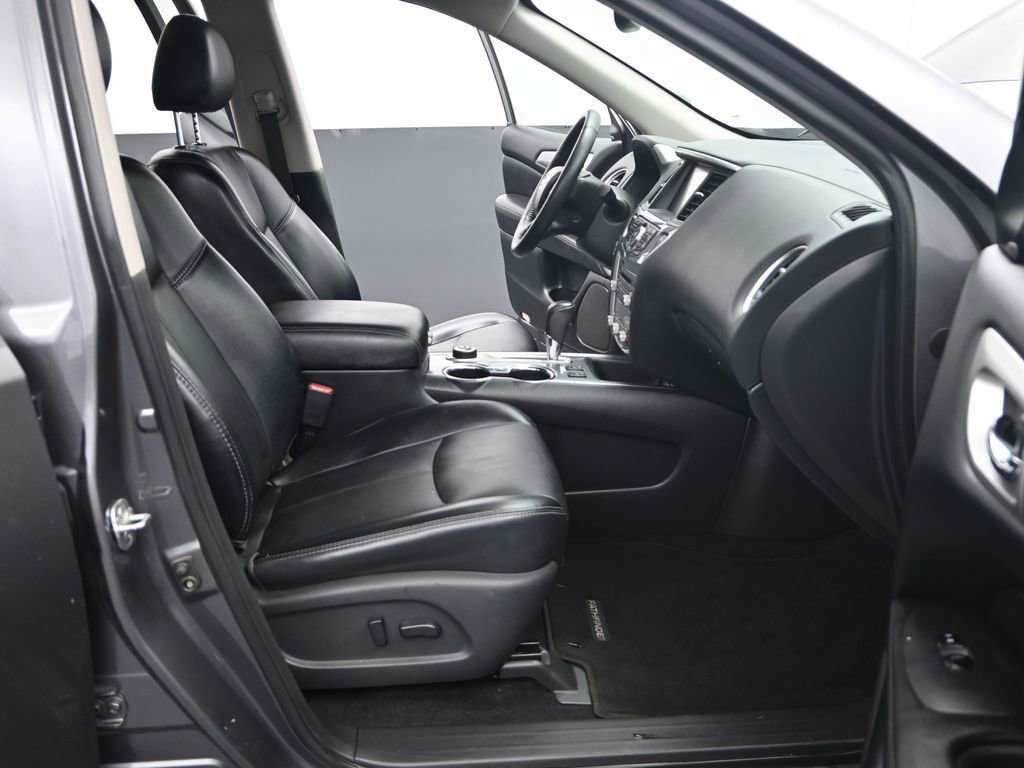 Used 2019 Nissan Pathfinder SL image 23