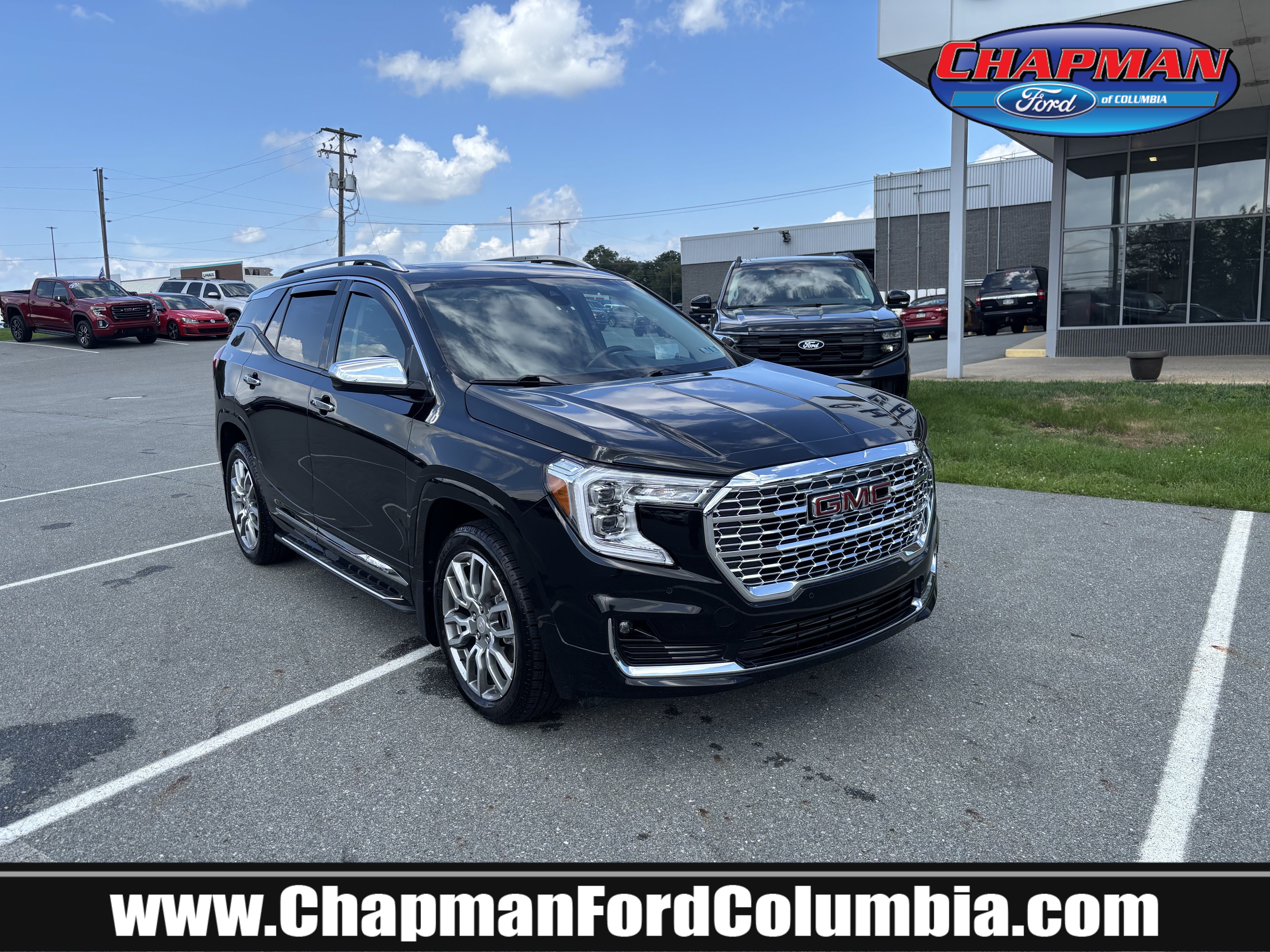 Used 2022 GMC Terrain Denali w/ LPO, 'HIT The Road' Package AWD/4WD image 1