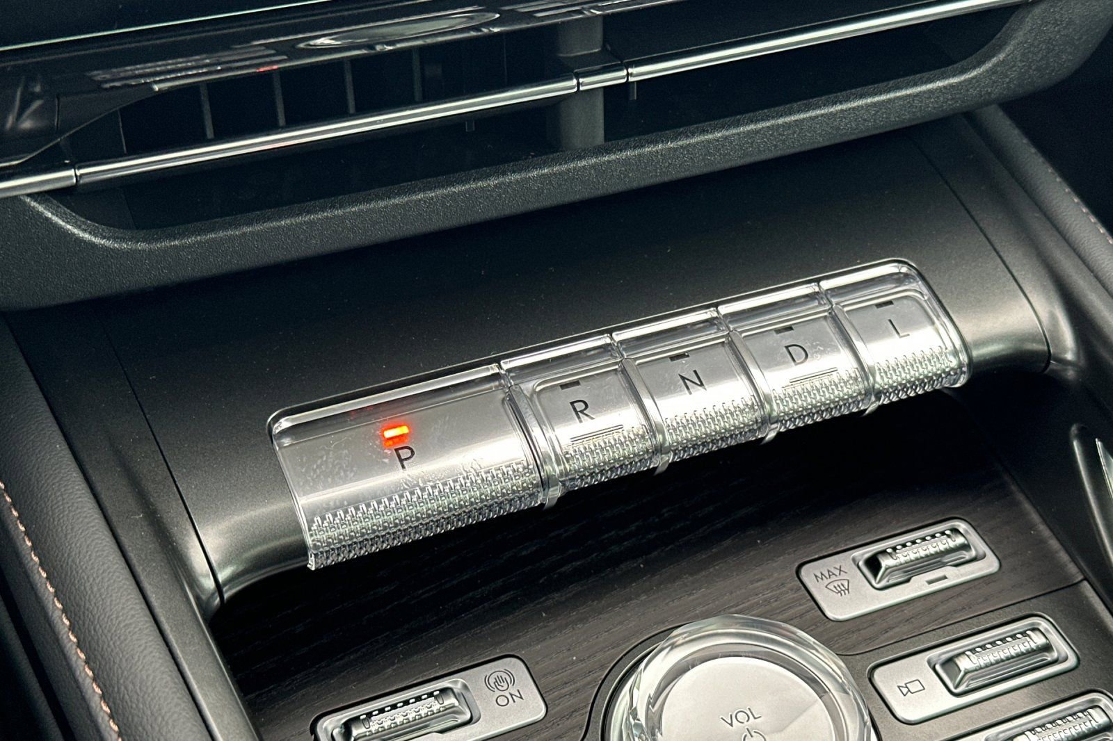 New 2026 Lincoln Nautilus Reserve image 20