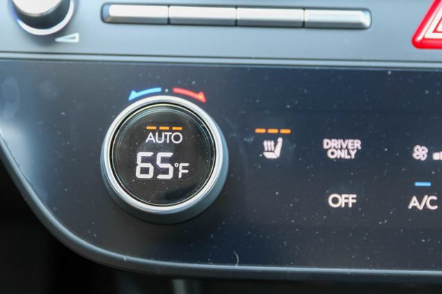 New 2025 Hyundai Sonata SEL FWD image 18