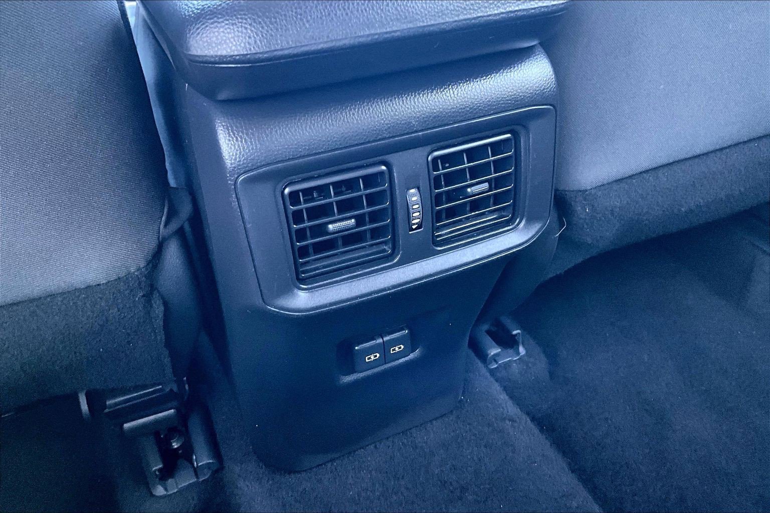 Used 2024 Toyota RAV4 XLE image 32