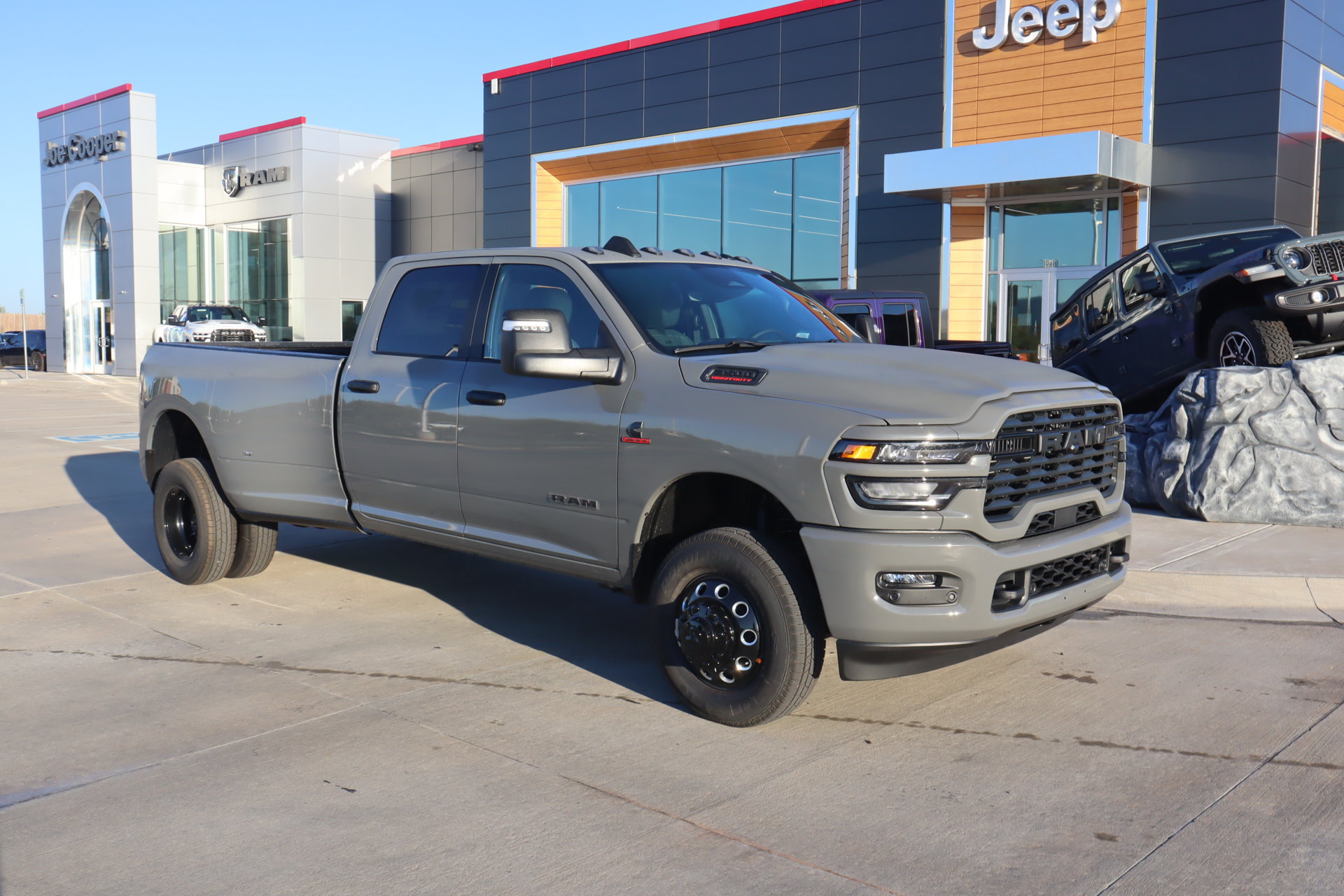 New 2027 RAM 3500 Big Horn AWD/4WD 360° Tour