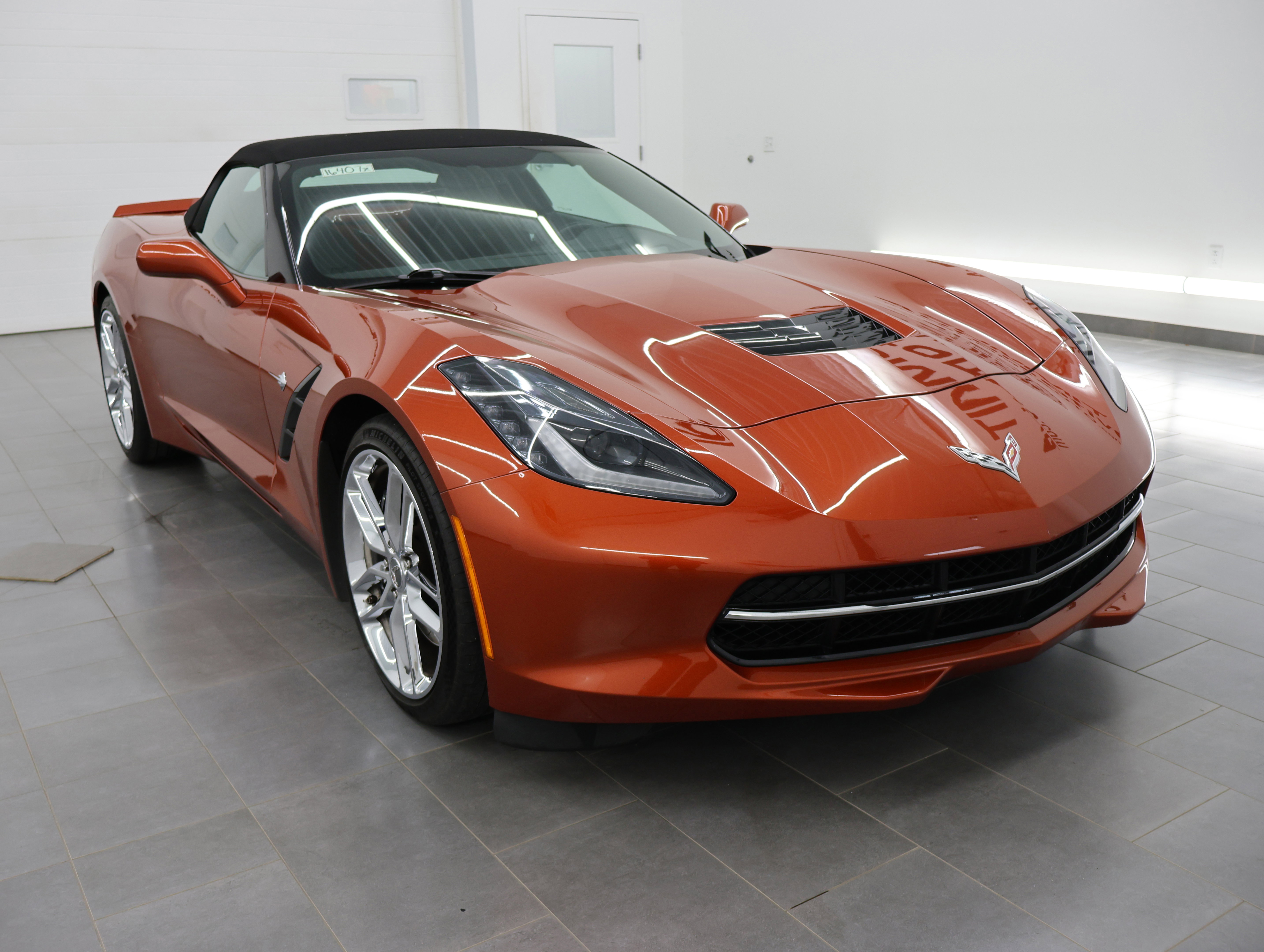 Used 2015 Chevrolet Corvette Stingray Convertible w/ 2LT Preferred Equipment Group RWD image 2