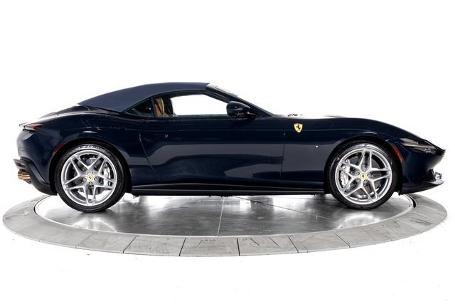 Used 2026 Ferrari Roma Spider RWD image 11