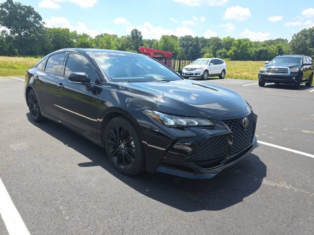 Used 2021 Toyota Avalon XSE FWD image 1