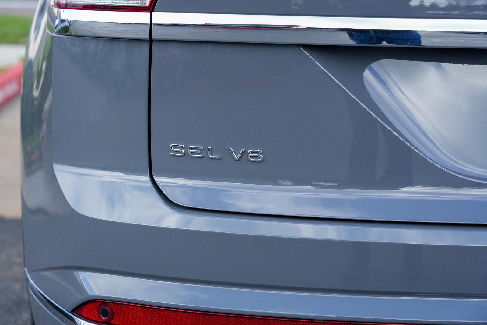 Used 2021 Volkswagen Atlas Cross Sport SEL Premium image 10