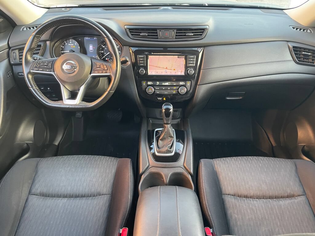 Used 2018 Nissan Rogue AWD image 31