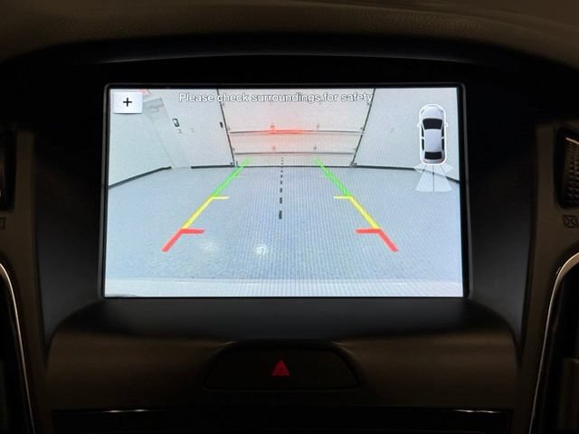 Used 2016 Ford Focus Titanium FWD image 28