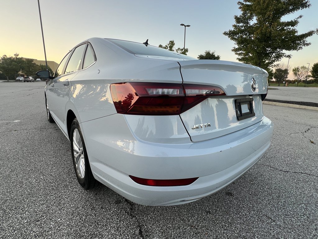 Used 2019 Volkswagen Jetta FWD image 3