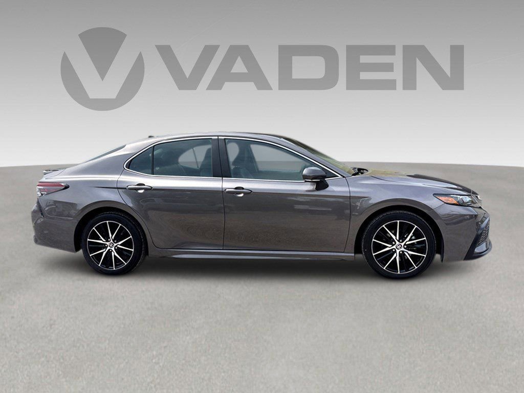 Used 2024 Toyota Camry SE FWD image 19