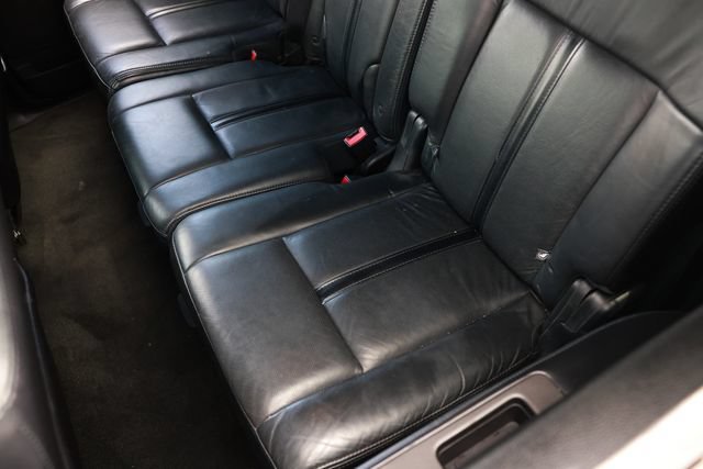 Used 2016 Lincoln Navigator Select RWD image 13