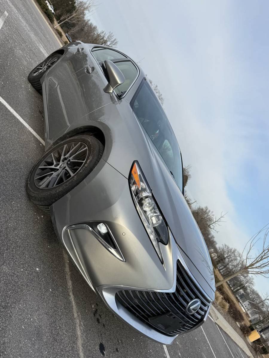 Used 2016 Lexus ES 350 w/ Premium Package w/Wood Trim FWD image 4