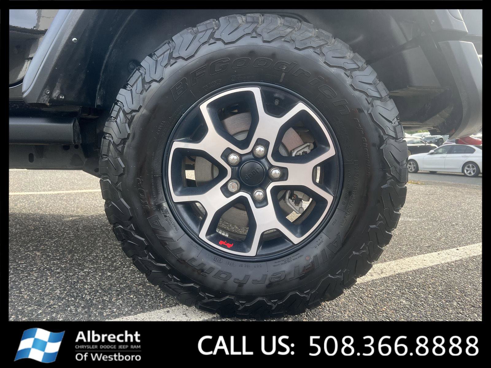 Used 2022 Jeep Wrangler Unlimited Rubicon w/ Cold Weather Group image 32