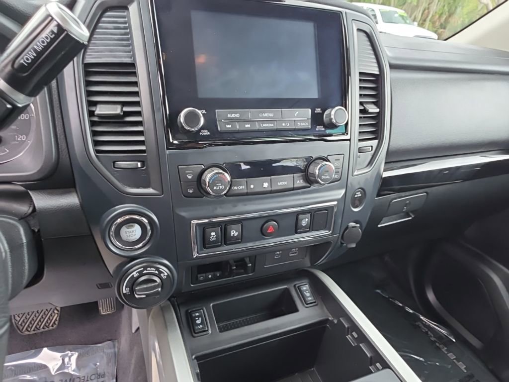 Used 2023 Nissan Titan SV w/ SV Convenience Package image 8
