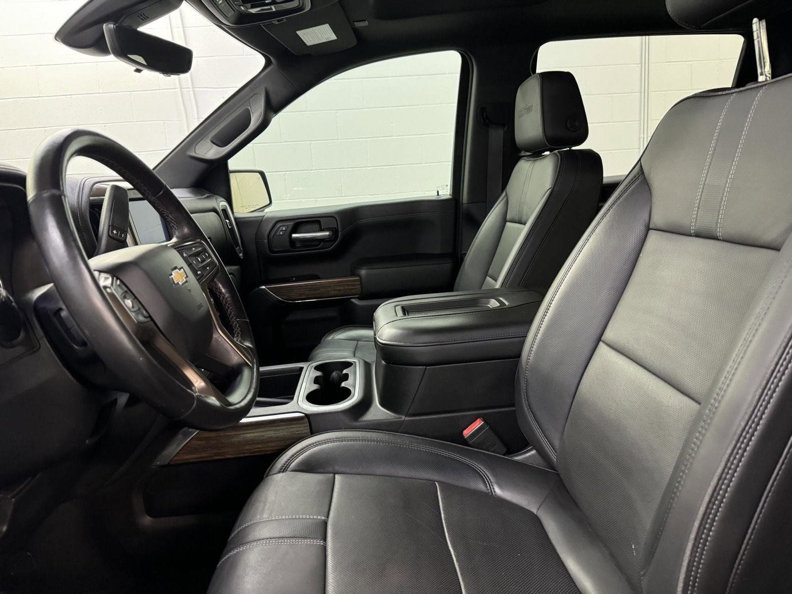 Used 2019 Chevrolet Silverado 1500 High Country w/ Technology Package image 11