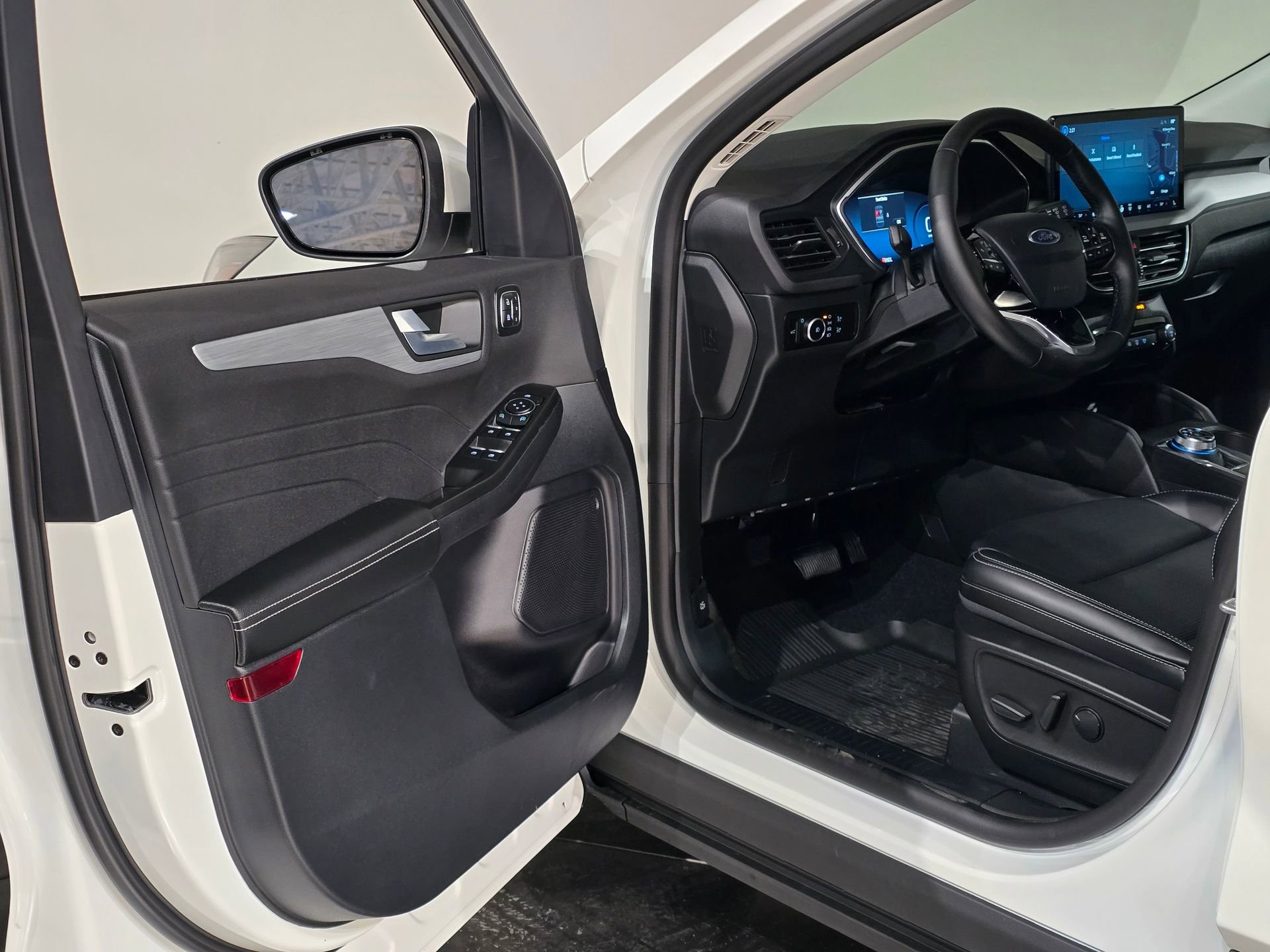 New 2026 Ford Escape Platinum w/ Equipment Group 601A image 13